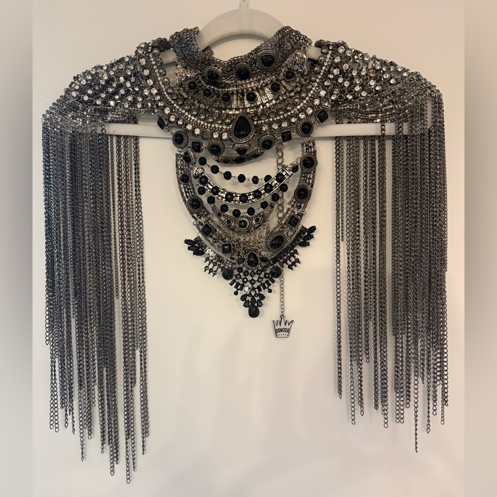 Demode Couture🩶🤍🖤crystal multi chain draped neck and shoulder RUNWAY!! Statement